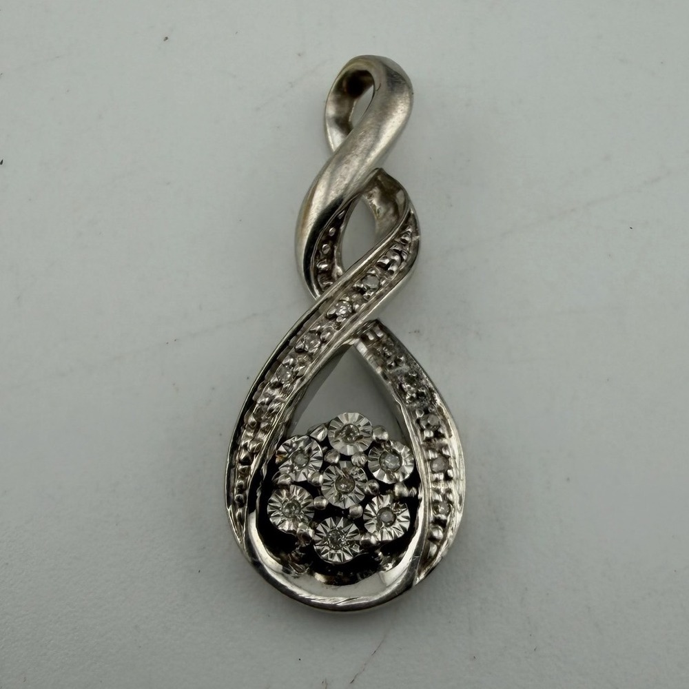 Silver Sterling Silver 925 Infinity Twist Cluster Pendant